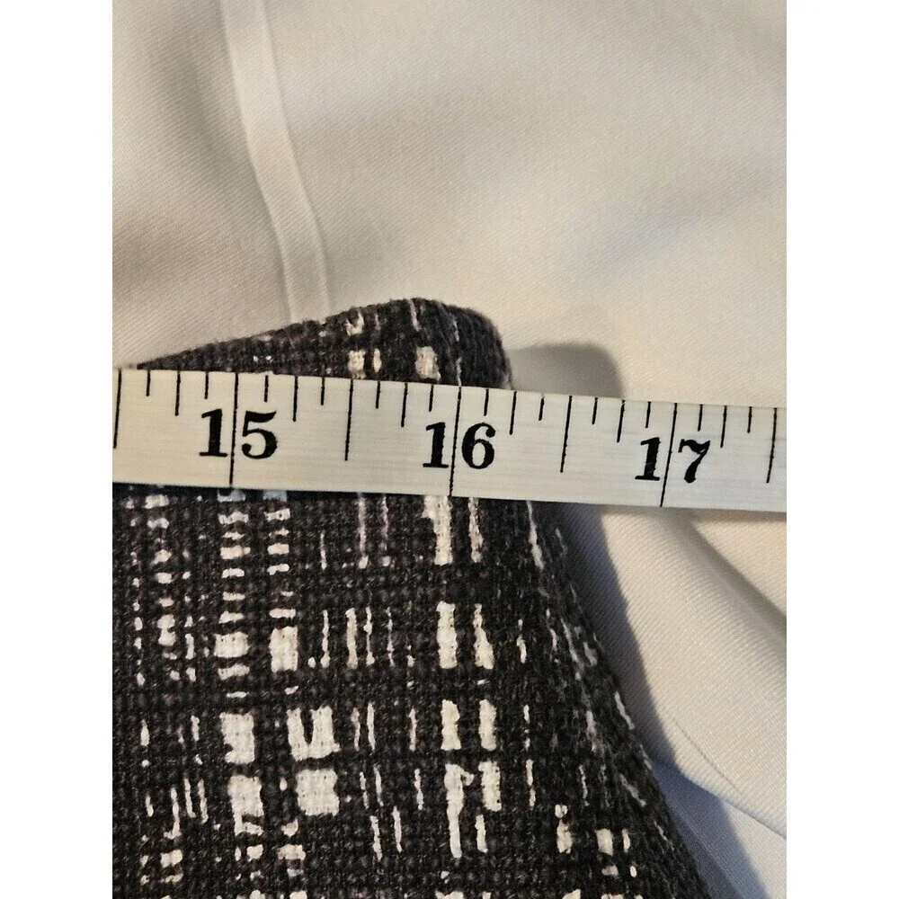 J. Crew Black And White Tweed Style Skirt Size 8‎ NWT